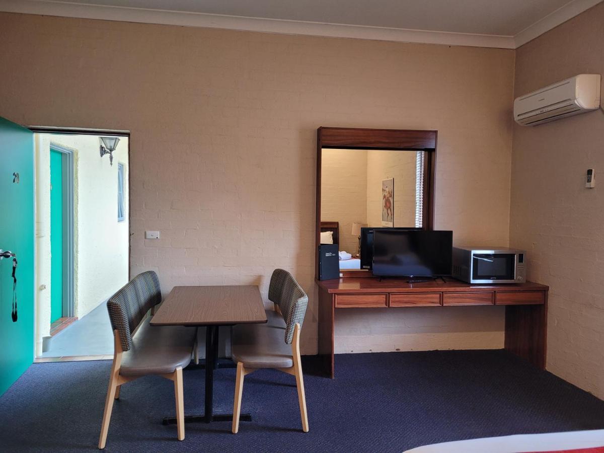 Seaton Arms Motor Inn Albury Exteriör bild